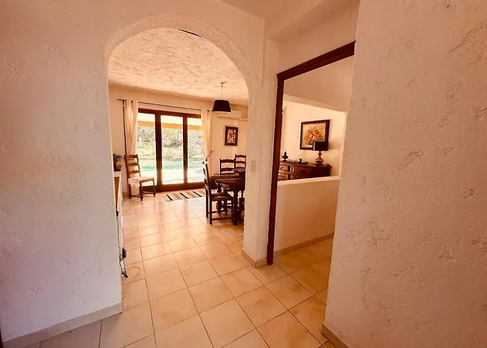 Villa Charmante Privée Avec Piscine *